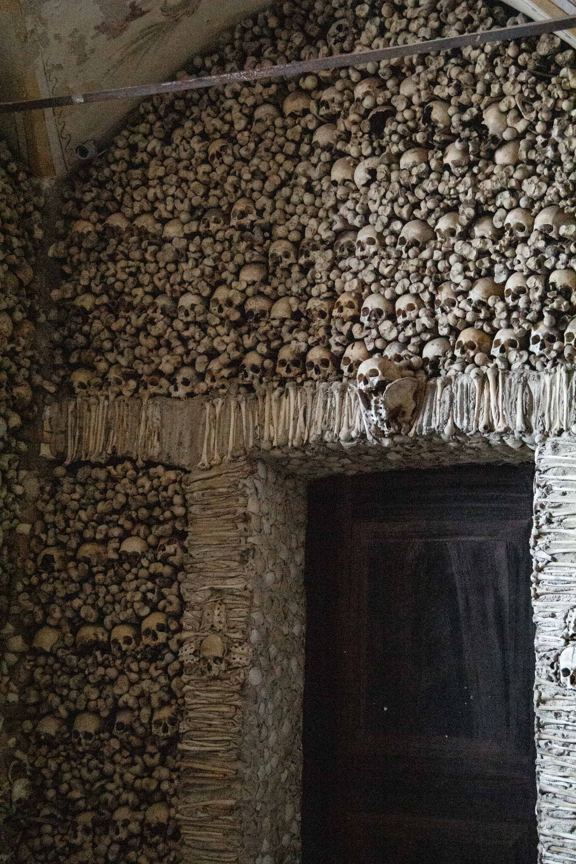 Capela dos Ossos —— 2025