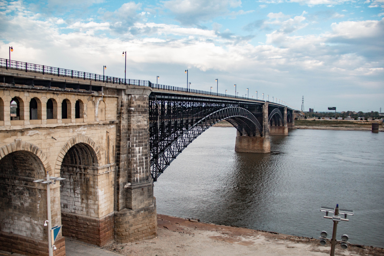 Eads Bridge —— 2020