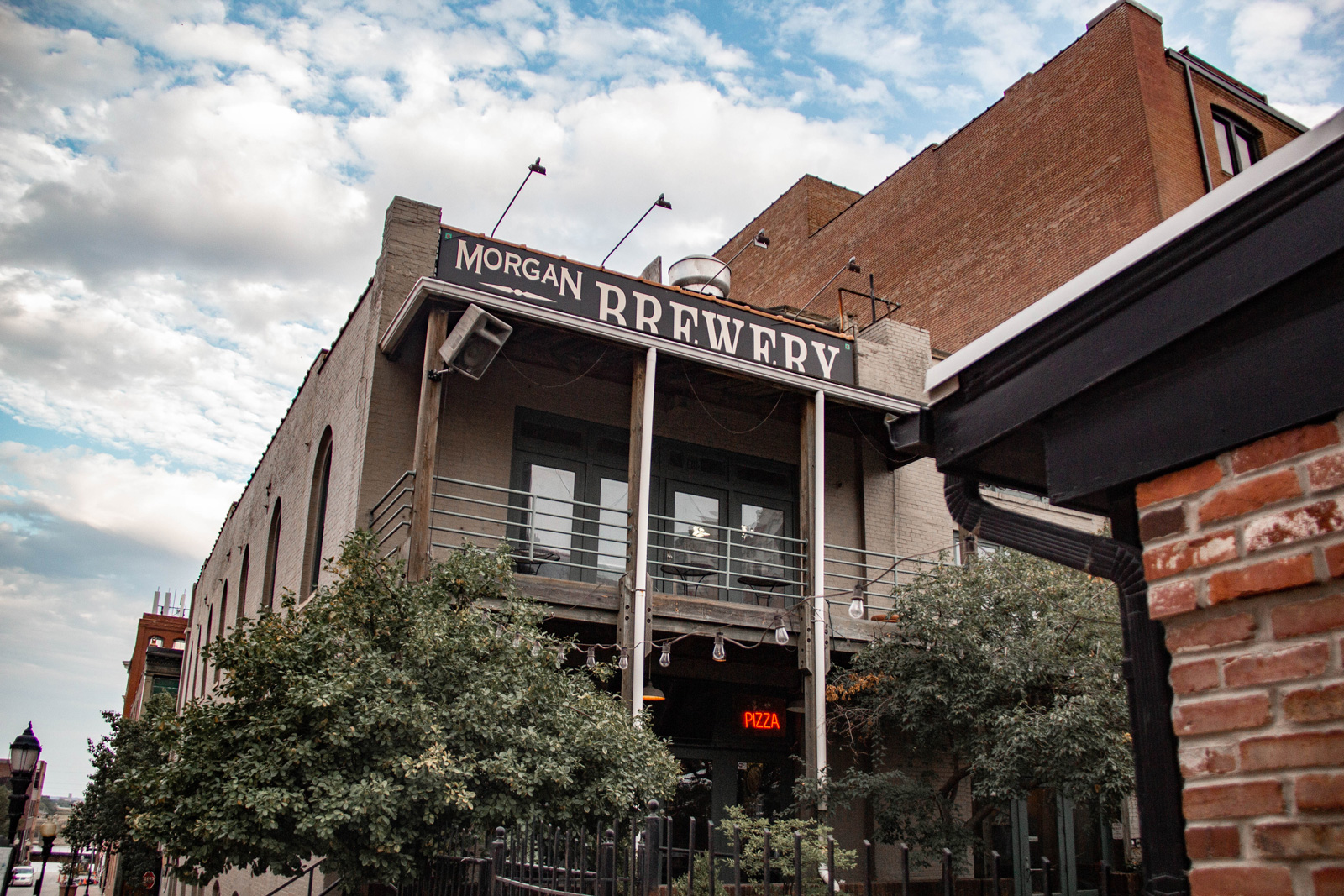 Laclede's Landing —— 2020